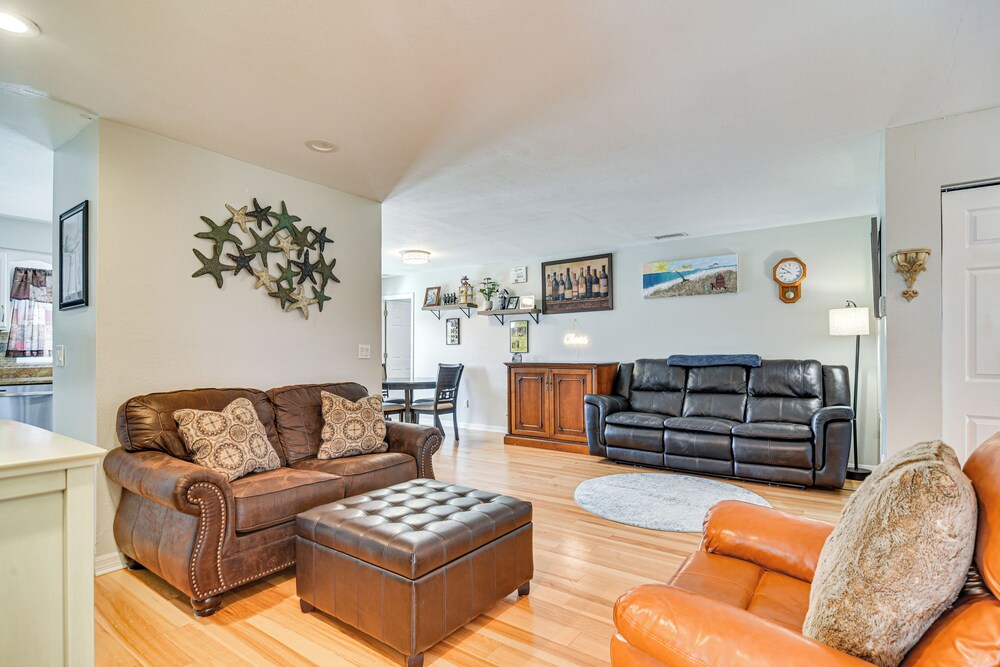 Pet-friendly Home w/ Pool & BBQ in Largo