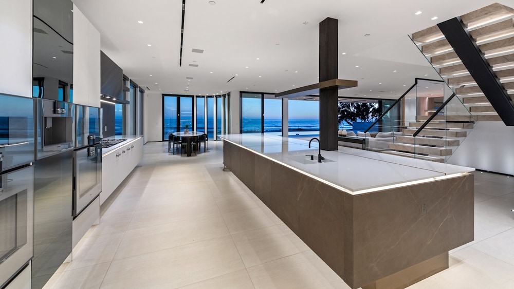 Ultimate Malibu Villa - Property Image 1