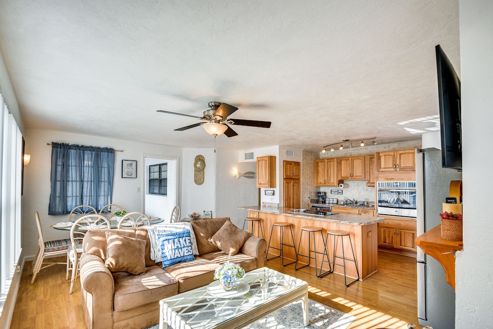 Ormond Beach Home: Walk to Community Beach! view 5