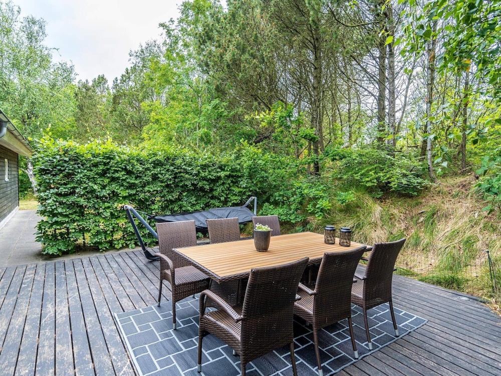 6 Person Holiday Home in Hemmet