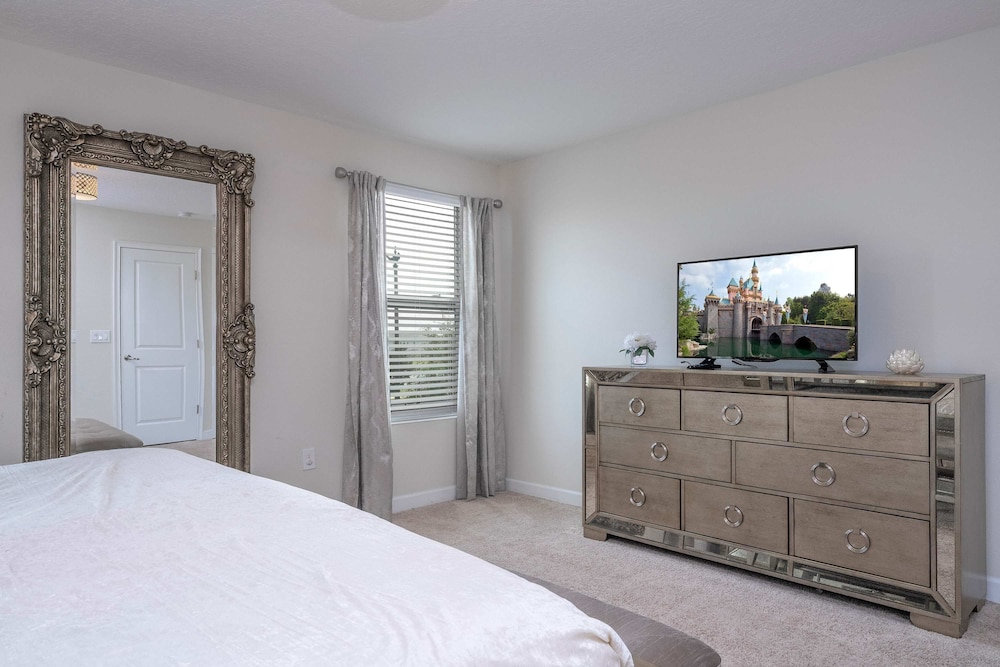 Home 6bed Themed Rooms Game Room Storey Lake