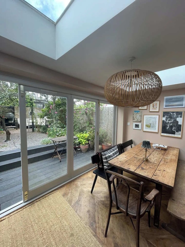 Lovely 3BD Victorian Townhouse W/garden - Brixton!