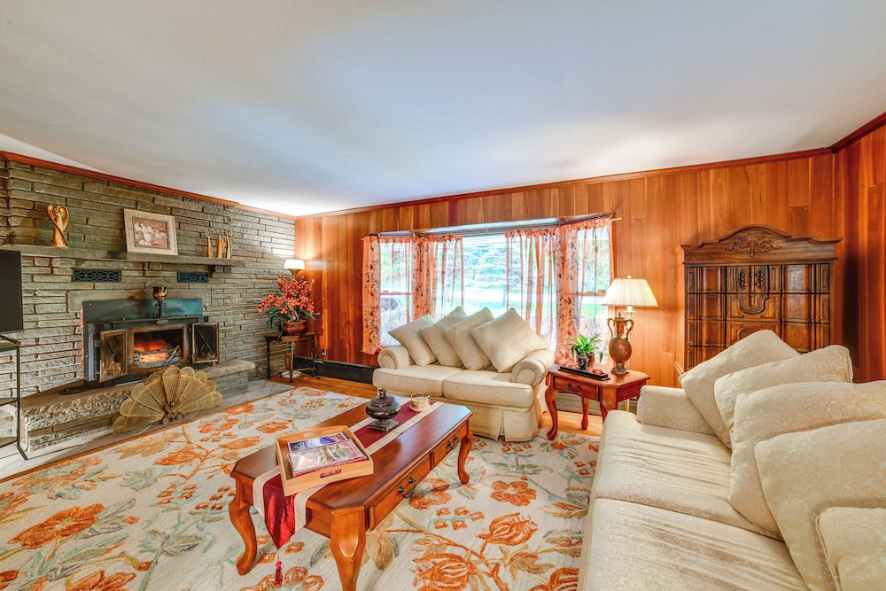Serene Home w/ On-site Brook in Callicoon Center