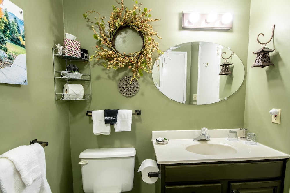 Ashland Vacations - Oak Hill Bed Breakfast - Property Image 21