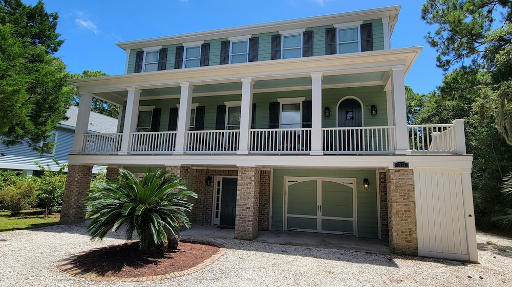The Pelican House by Tybee Vacation Rentals