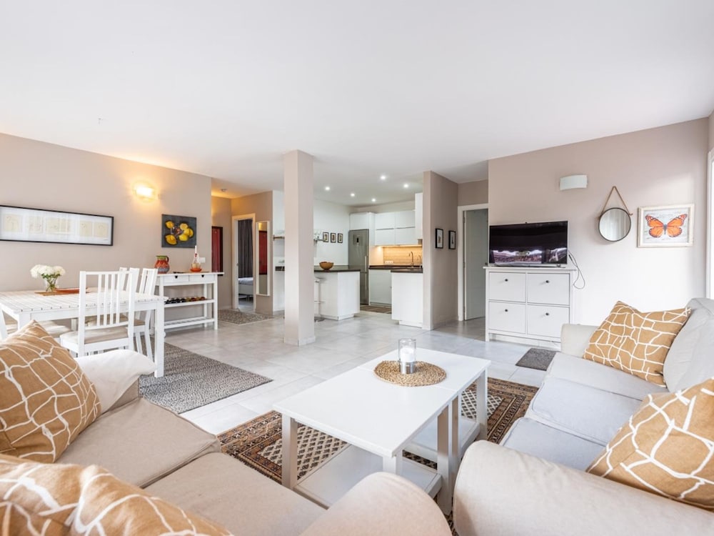 Sol y Paz 3 Family Apartment With Great Location