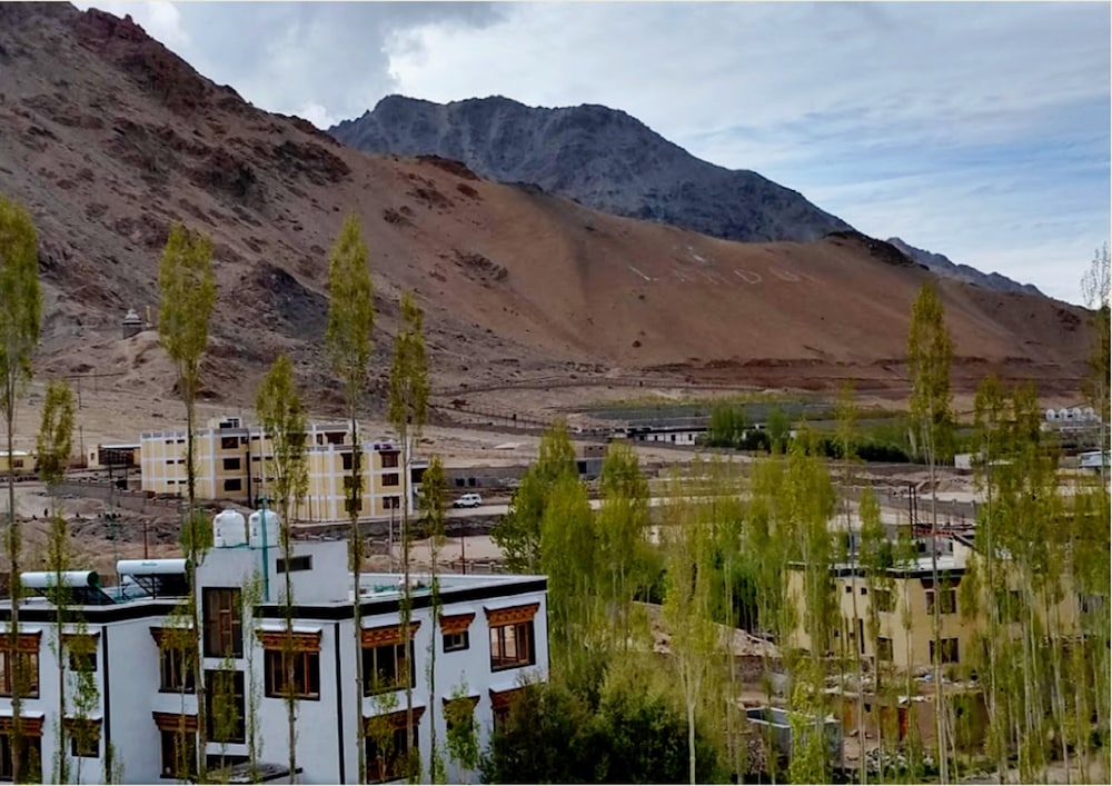 TIH Hotel Khakshal