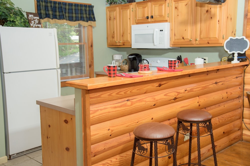Bear Dance 1 Bedroom Cabin