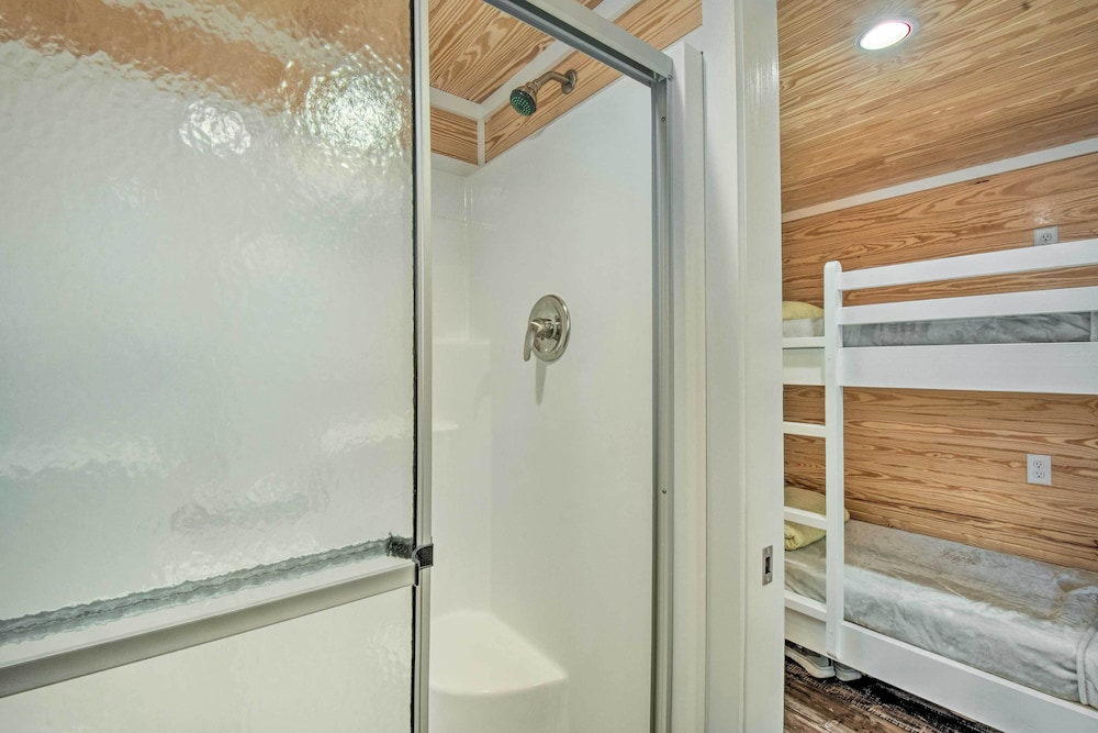 Lakeside Tiny Home Retreat w/ Pool & Hot Tub