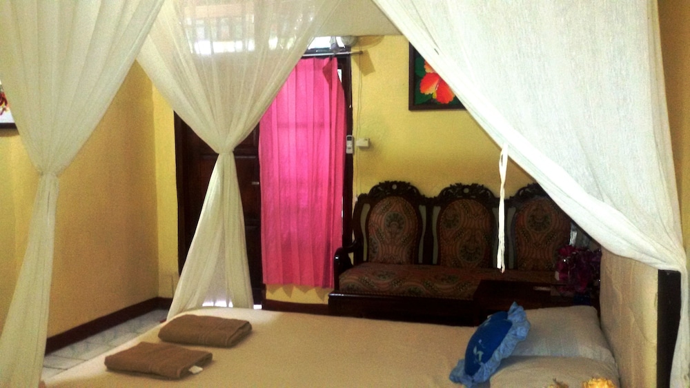 Mami In Homestay