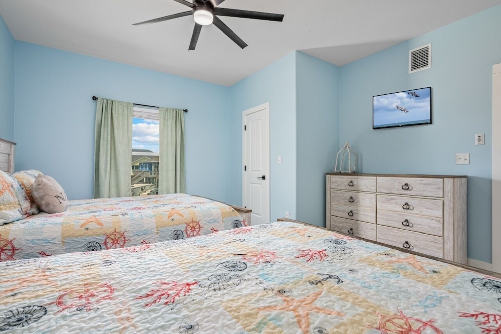 Oceanfront Manor 4 Bedroom Home
