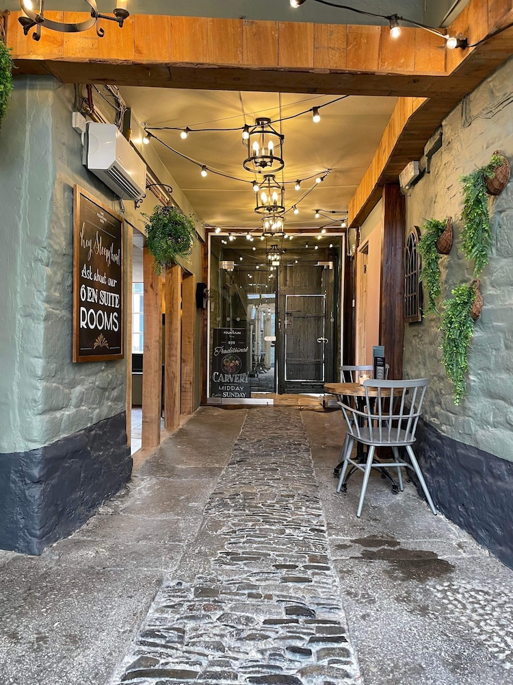 The Fountain Inn