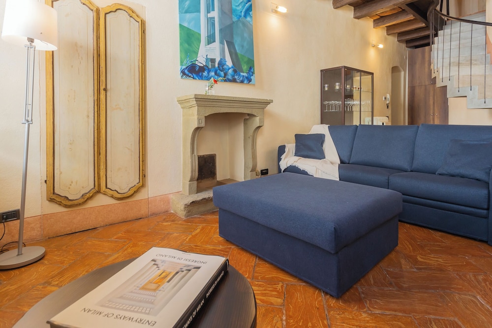 Antiche Mura by Rent all Como