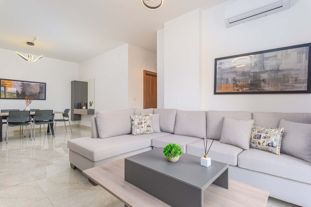 Glow Studios & Apartments in Batroun