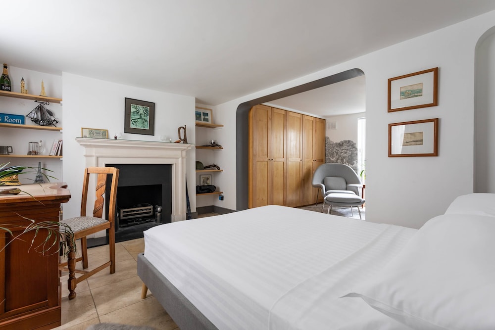 Molyneux Street II by Onefinestay