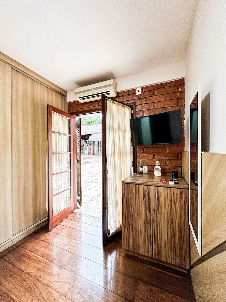 Casa de Luxo 2500m na Granja Viana
