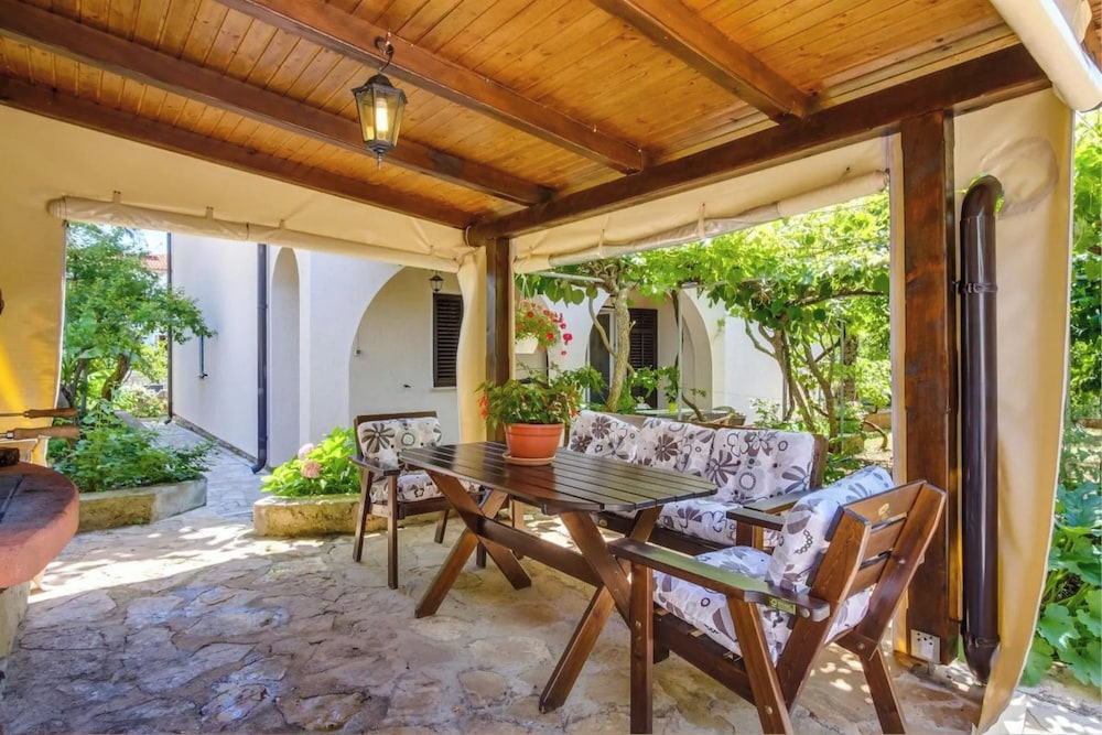 Secret Garden Apartment Mali Losinj