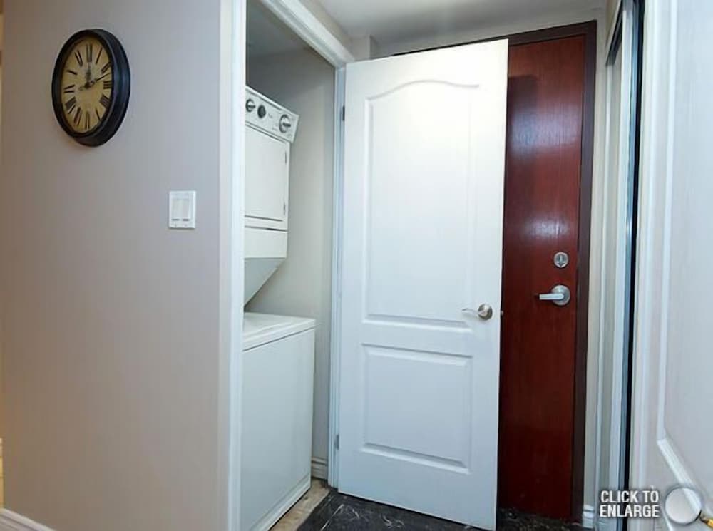 WhiteHall Suites- Yorkville