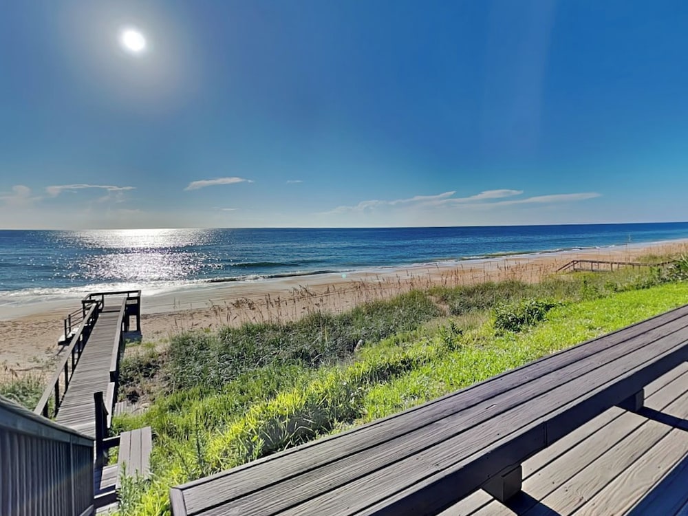 Ocean Commotion by Distinctive Beach Rentals