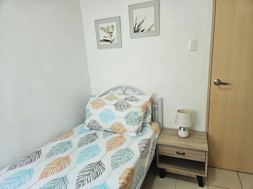 Cozy 3-bedroom Condo in Urban Deca Homes Ortigas Extension, Pasig