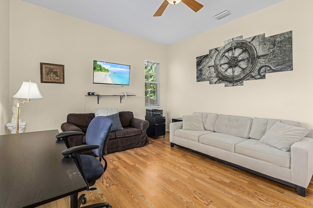 Spacious Canalfront Oasis w/ Pool Hot Tub! - Property Image 37