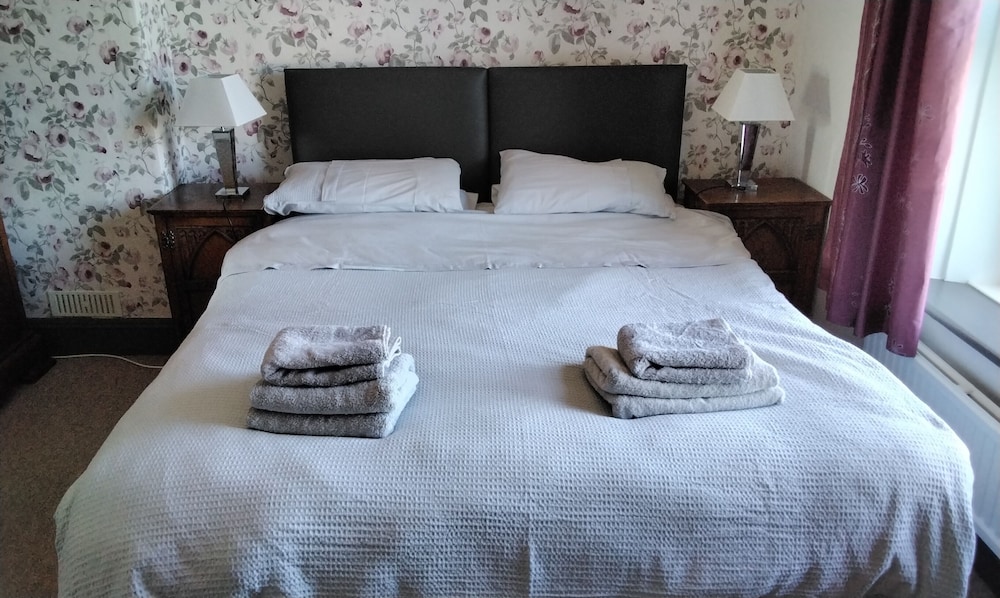 Cosy, Spacious 2-bed Cottage in Watchet, Somerset view 3
