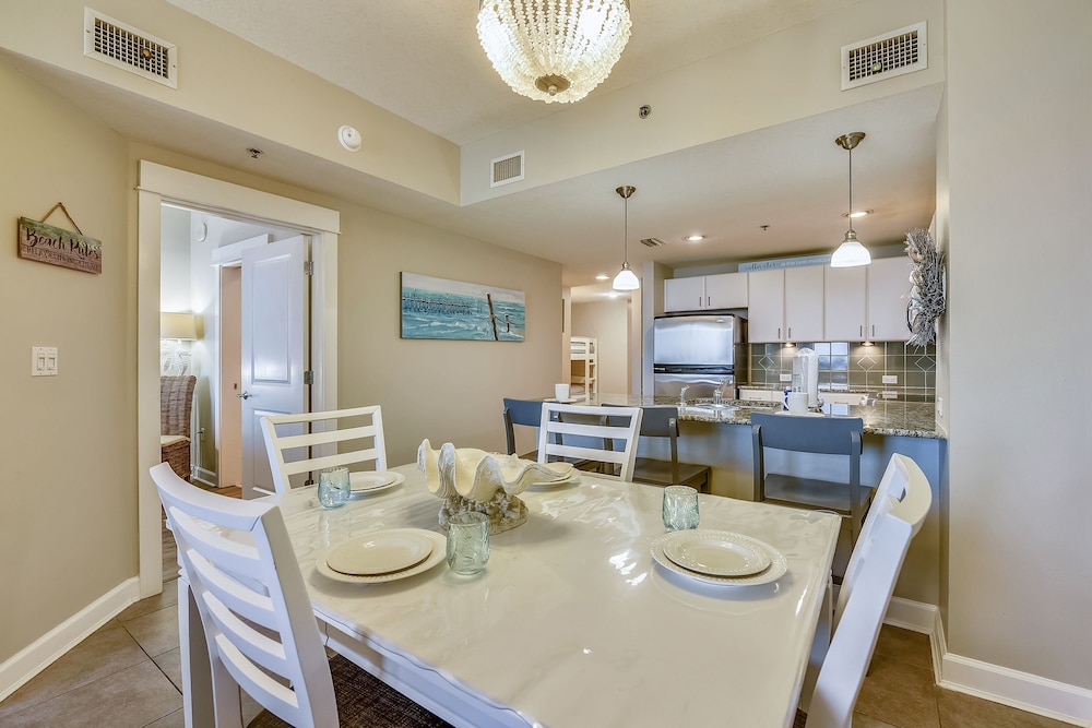Grand Panama Beach Resort by Book That Condo