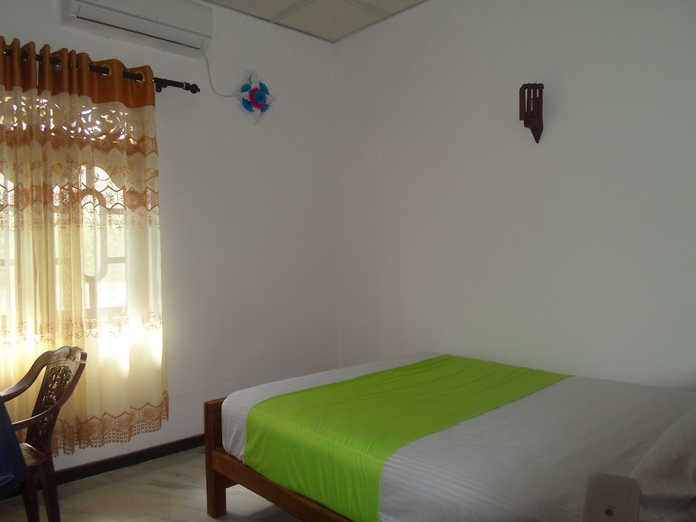 Amada Lake View Homestay view 3