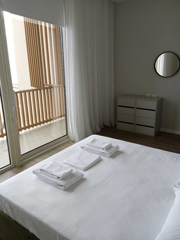 Whisky Green Coast Hotel & Apartments