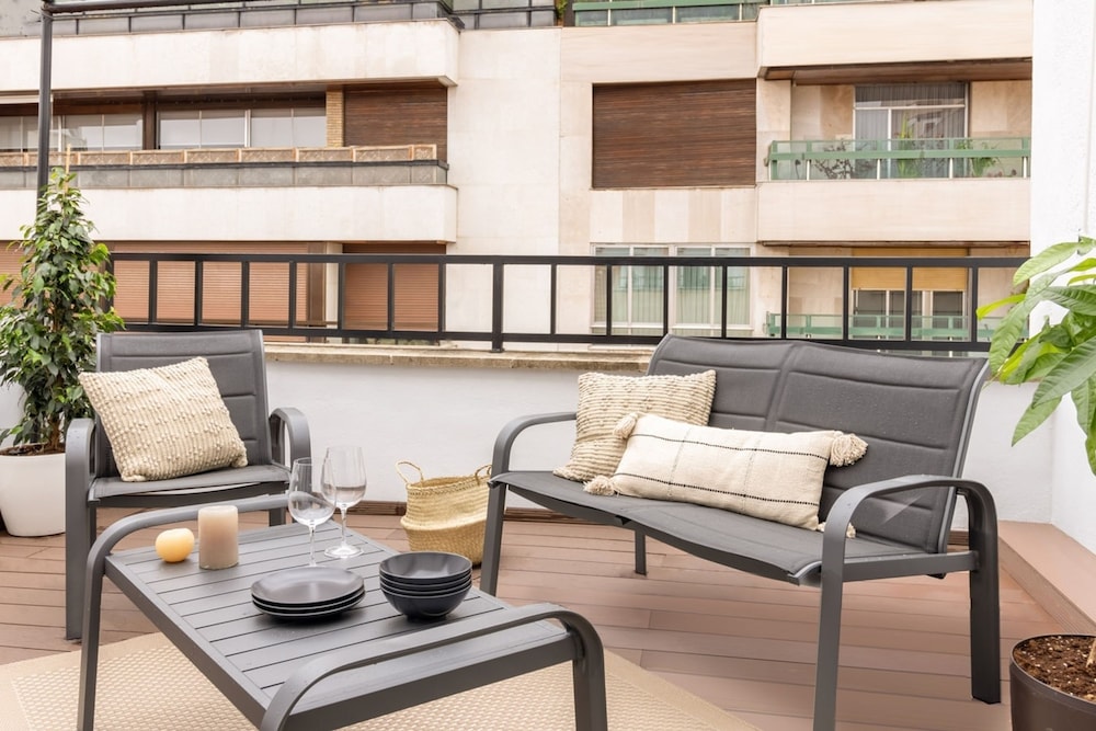 Benac - 3 Bedrooms and Terrace in Almagro