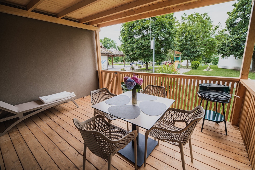 Lake Serenity Premium Mobile Homes With Thermal Riviera Tickets