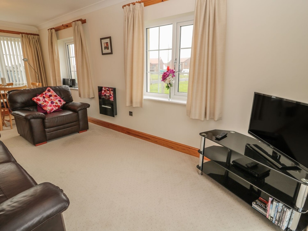 White Rock Cottage view 5