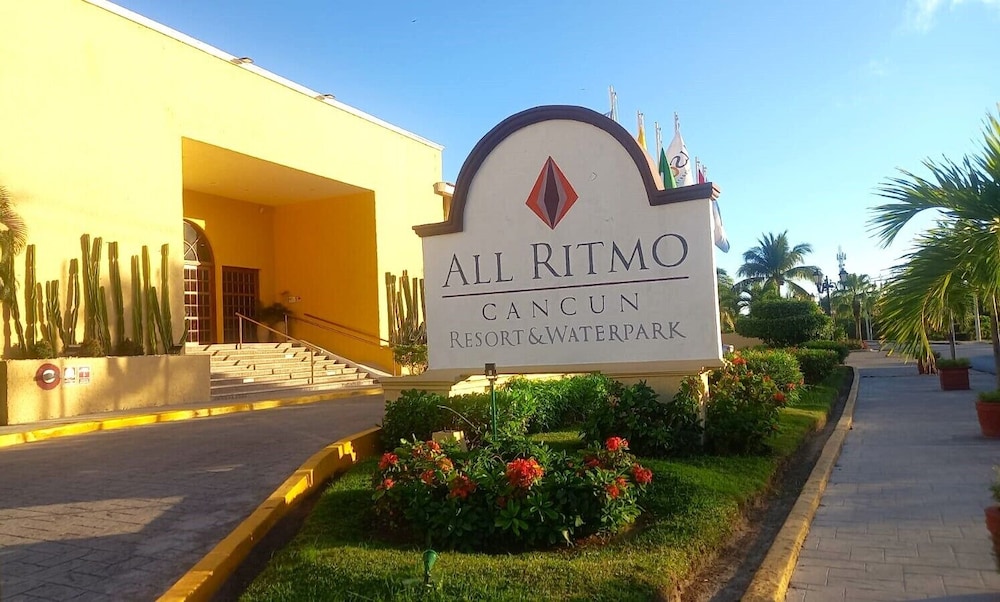 Punta Me Apartment Beach Front Hotel