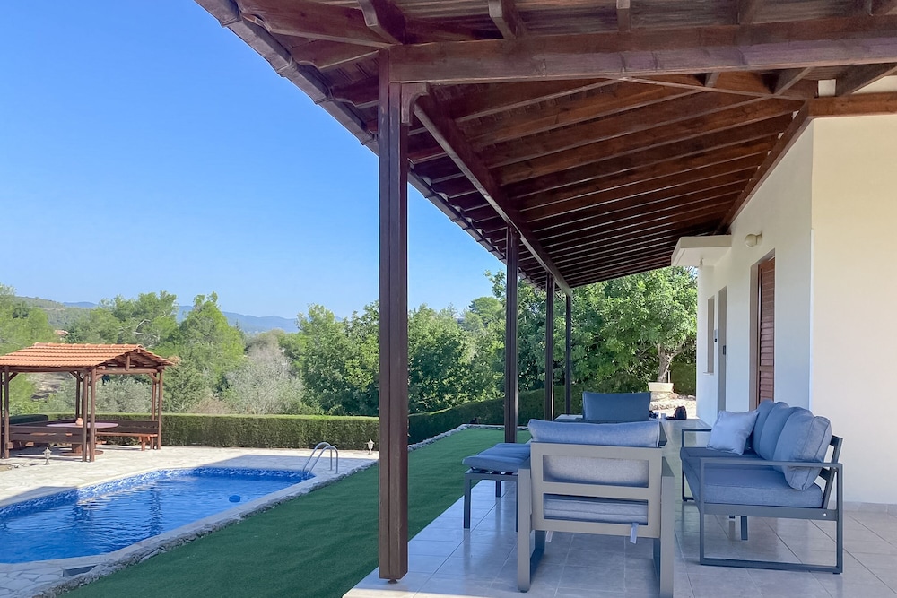 Phaedrus Living Serenity Villa Lysos