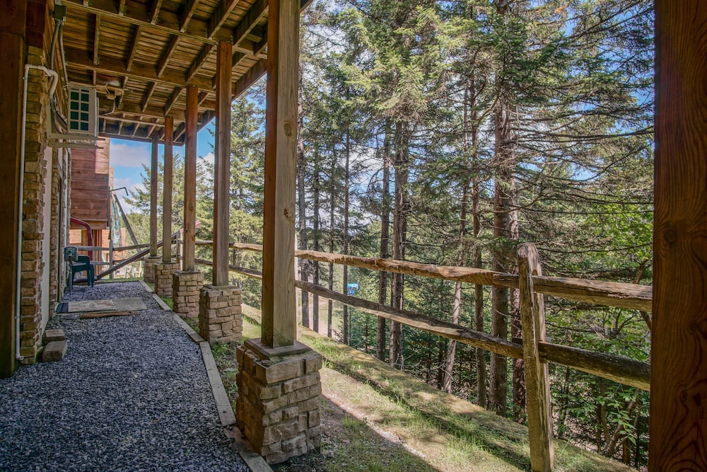Loggers Run 11: 5 Bedrooms, 3.5 Baths