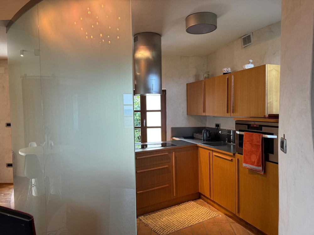 SMARTnoOK Rooms & Apartment
