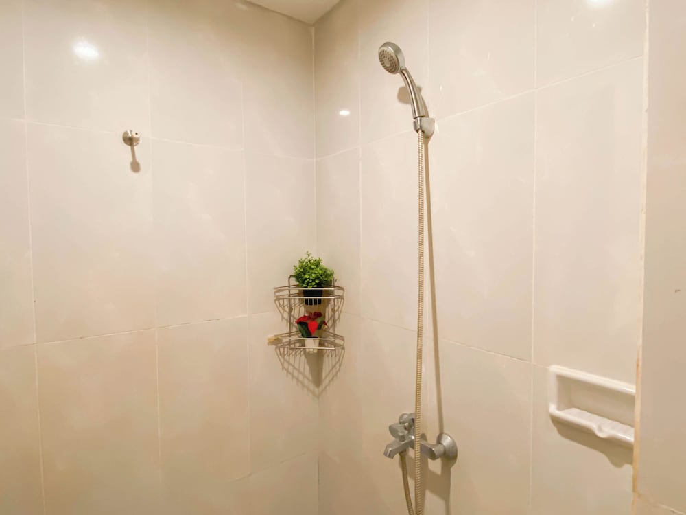 Basic Studio Apartment Near Cisauk Station At Serpong Garden