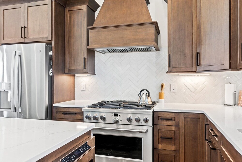 1040 Break / 1040 Ocean Blvd West 4 Bedroom Home by RedAwning