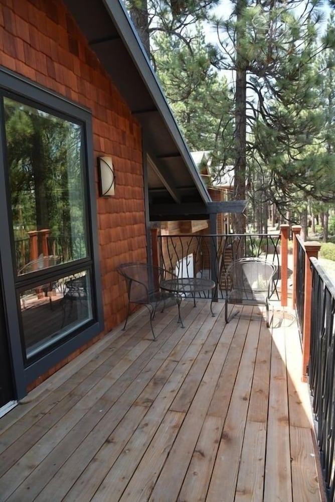 2375s Sierra House Retreat 4 Bedroom Home