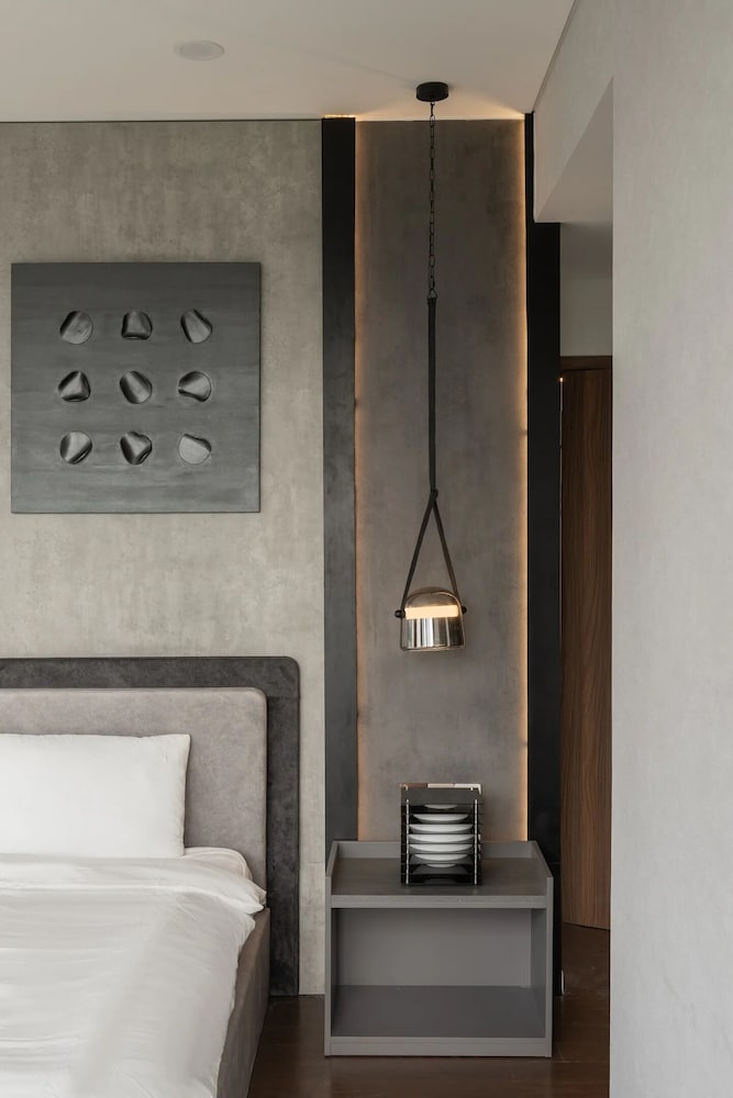 The Metropole - Horizon View Riverside