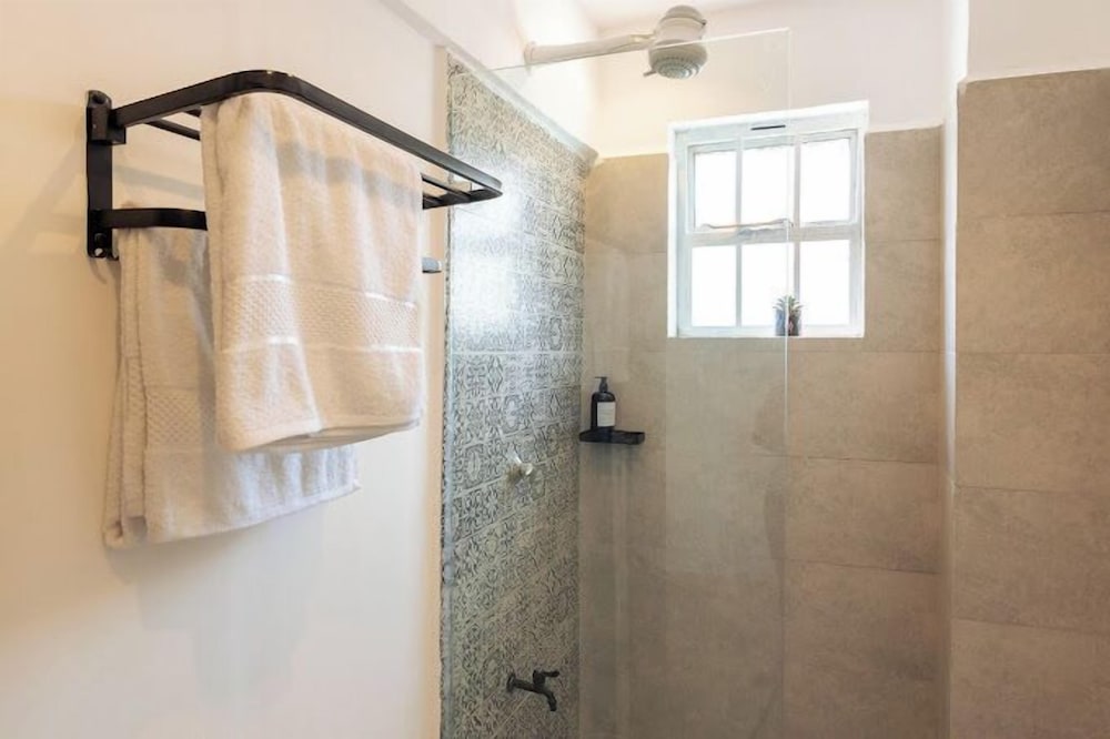 Lux Suites Studio City Apartments