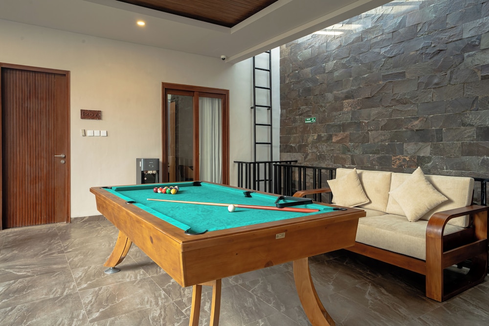 Miles Coliving