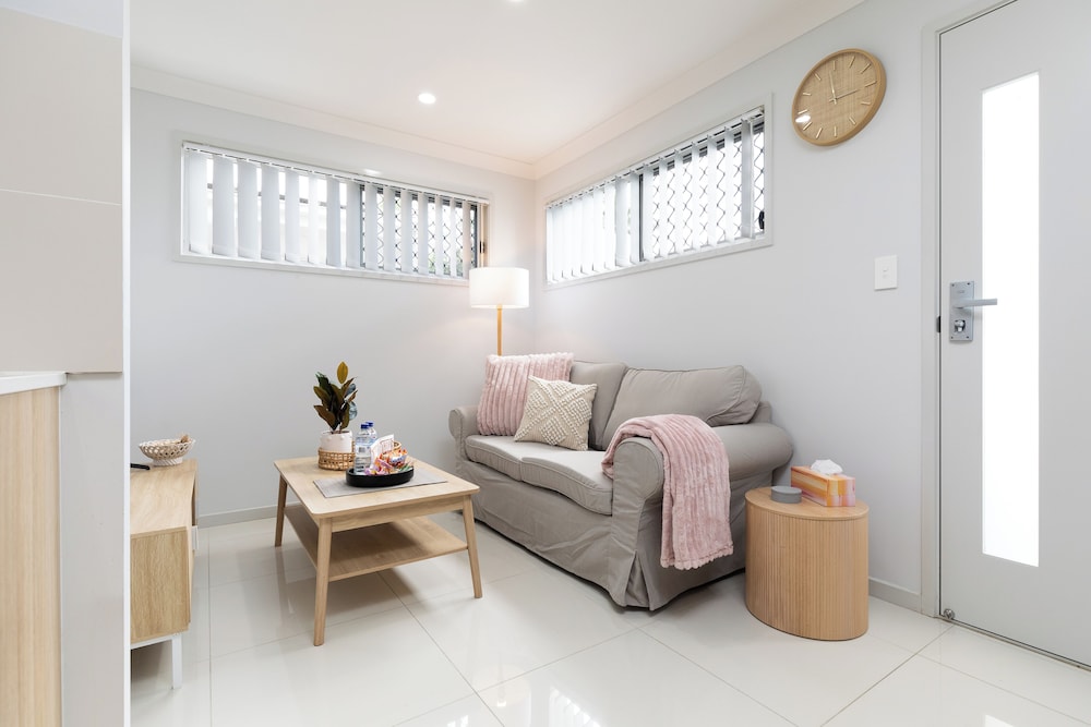 Smart Suites Self Check-in Apartments - 39 Freney