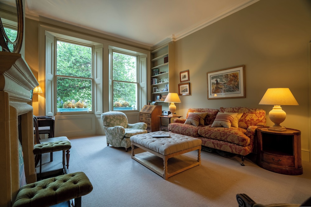 Redcliffe Gardens by Capital view 4