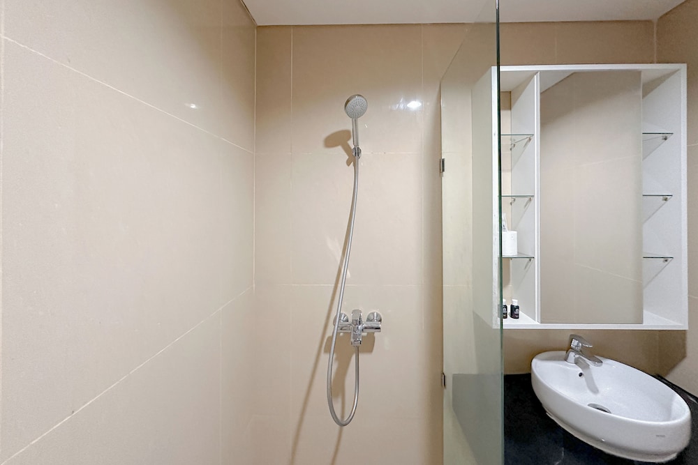 New Contemporary 2Br At Grand Sungkono Lagoon Apartment