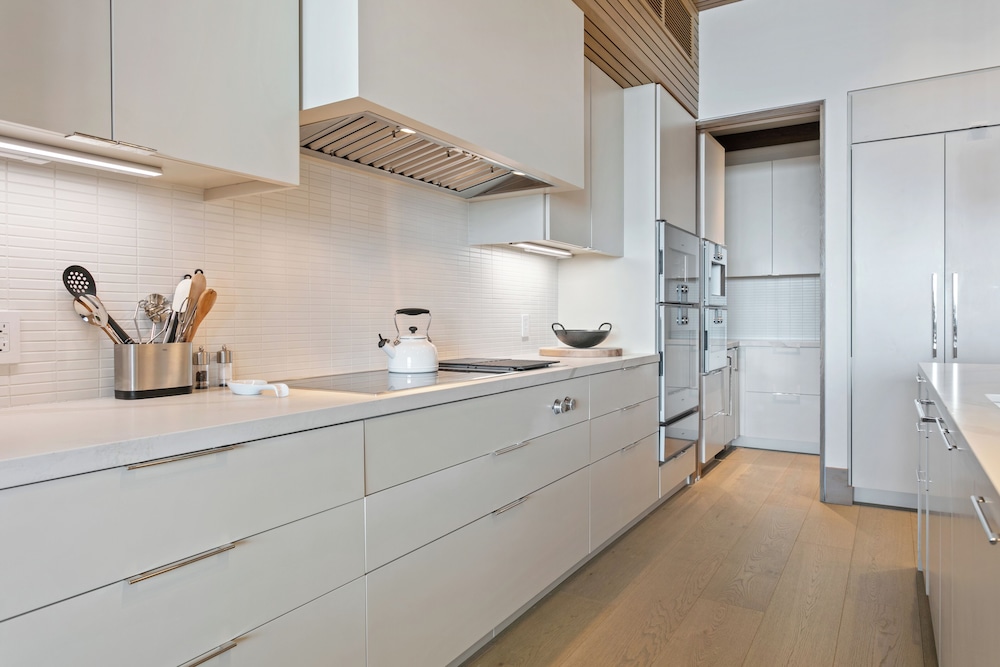 The Residences at The Tower-3 Bedroom Deluxe #6 3 Condo