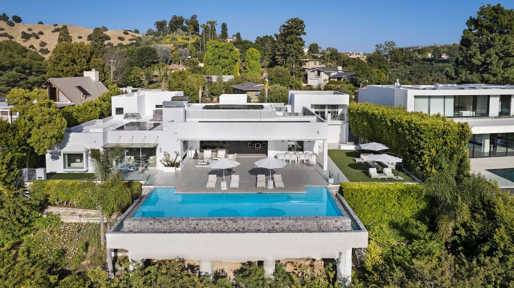 Ellison Estate - Image 1