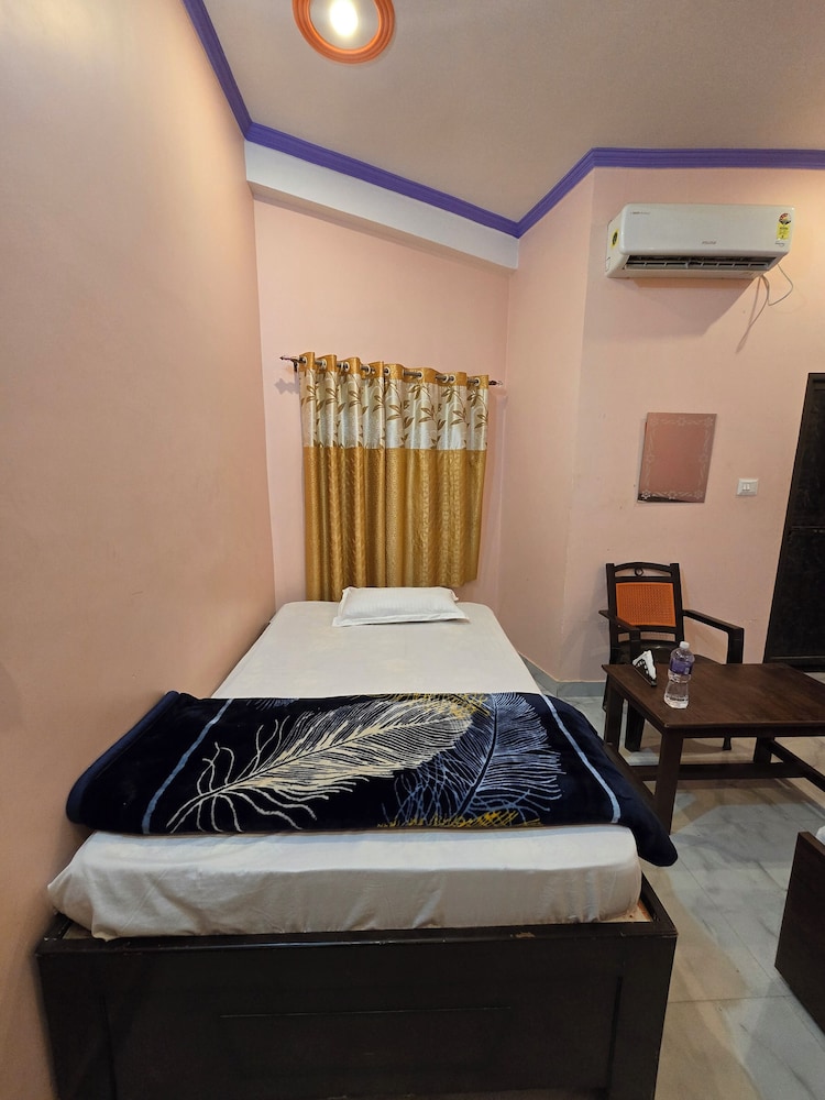 Avadh Dham Guest House