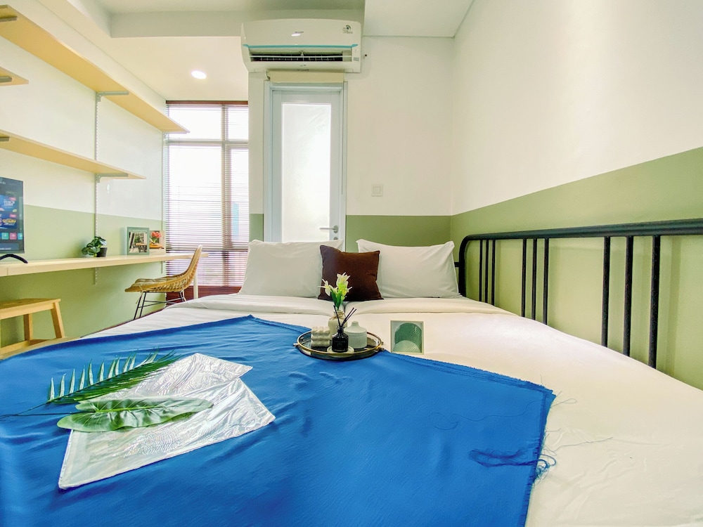 Best And Comfy Studio Apartment B Residence