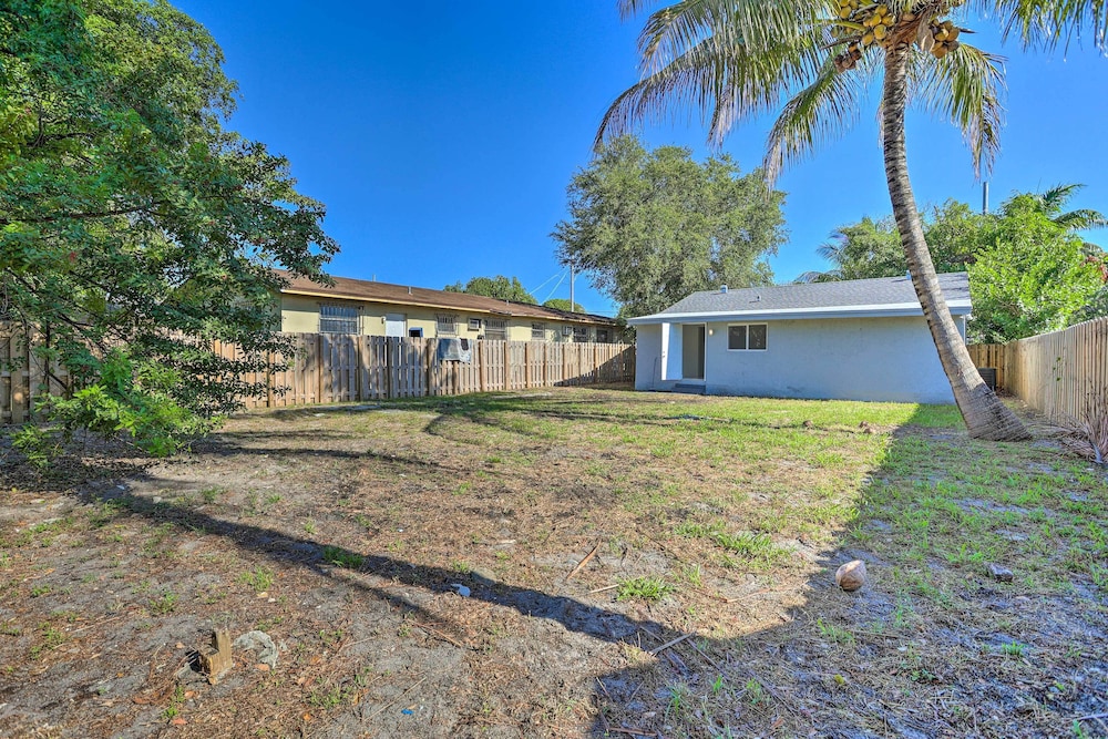 Pet-friendly Miami House ~ 8 Mi to Beaches!